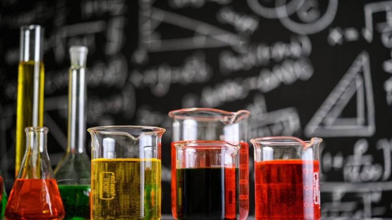 المواد-الكيميائية-المستخدمة-في-معالجة-المياه-scaled